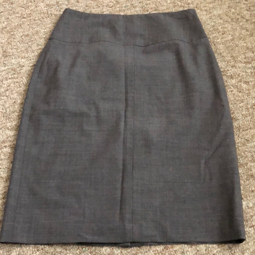 Gray pencil skirt